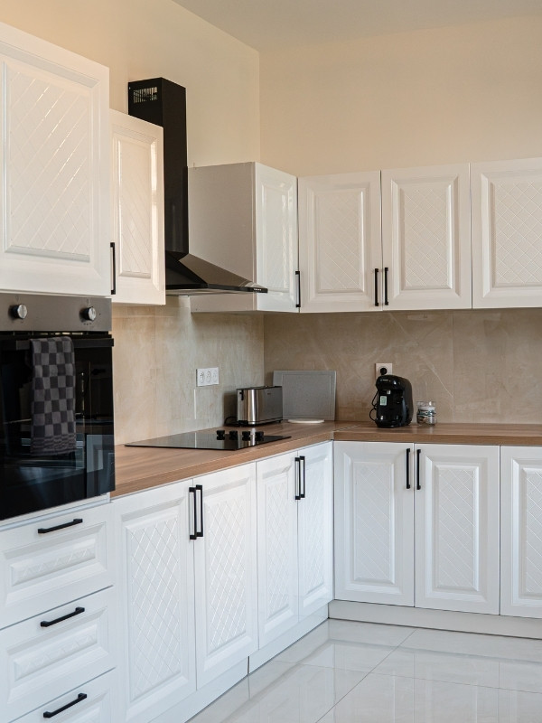 batelle-cuisine-1 Hébergement de charme Arles - Domaine de la Batelle - Appartement 1 - Cuisine