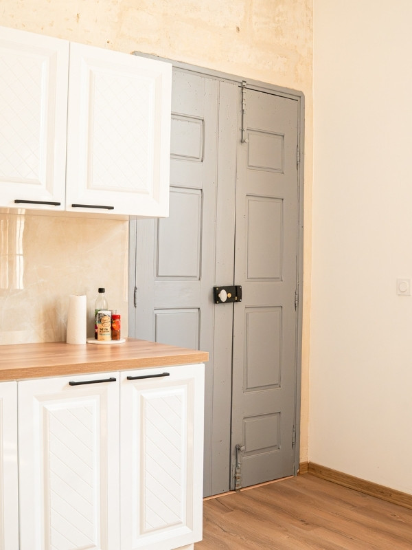 batelle-entree-3 Hébergement de charme Arles - Domaine de la Batelle - Appartement 3 - Entrée