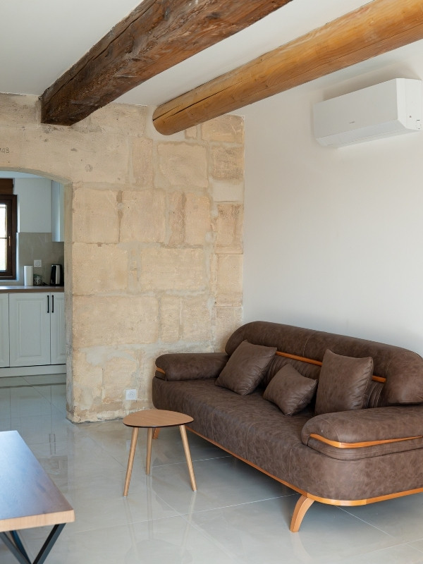 batelle-salon-5 Hébergement de charme Arles - Domaine de la Batelle - Appartement 5 - Salon