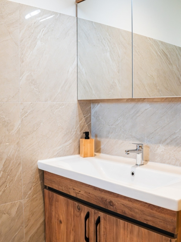 batelle-sdb-5 Hébergement de charme Arles - Domaine de la Batelle - Appartement 5 - SDB